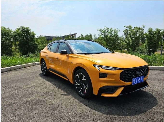 短途动态体验蒙迪欧运动版，2.0T E-混动很香，但仍然露出“破绽”